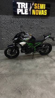 KAWASAKI Z900 KAWASAKI Z900